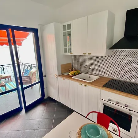بيت للعطل Il Nido Sul Mare Con Accesso Diretto
