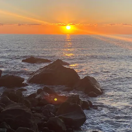 Il Nido Sul Mare Con Accesso Diretto بيت للعطل