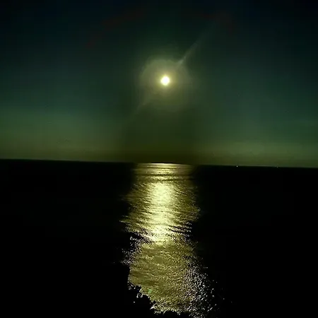 بيت للعطل Il Nido Sul Mare Con Accesso Diretto *