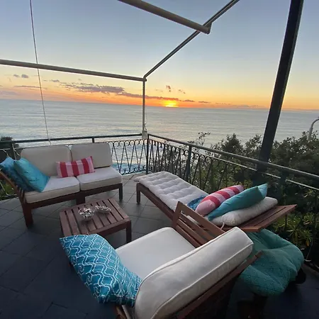 Casa de Férias Il Nido Sul Mare Con Accesso Diretto Moneglia