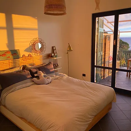 Casa de Férias Il Nido Sul Mare Con Accesso Diretto