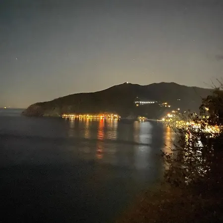 Casa de Férias Il Nido Sul Mare Con Accesso Diretto