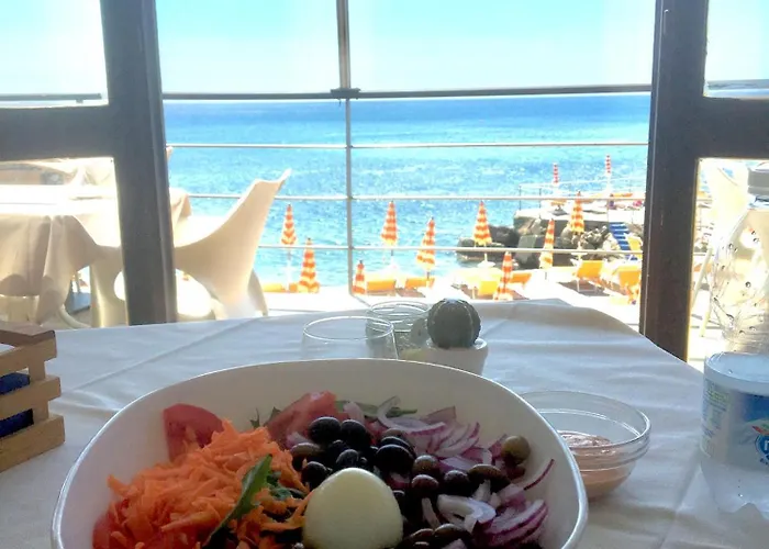 Il Nido Sul Mare Con Accesso Diretto Nyaraló *
